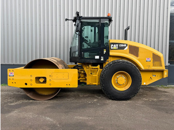 Roller CATERPILLAR CS64B