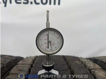 Tire for Truck Michelin Remix Michelin Remix 315/70R22.5 X Line Energy D 154/150 M+S 3PMSF gebruikte set: picture 3