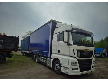 Curtainsider truck MAN TGX 26.460