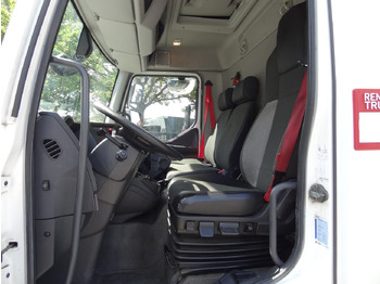 Box truck Renault D10.210 7m Koffer: picture 4