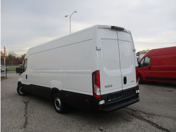 Panel van Iveco Daily 35S16: picture 4