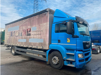 Curtainsider truck MAN