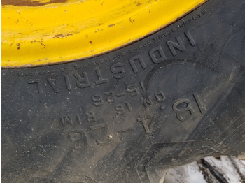 Wheel and tire package for Agricultural machinery Fermec 860 Rear Wheel Pair 18.4-26: picture 2