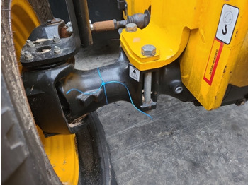 Front axle JCB