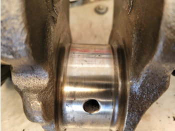Engine and parts John Deere 6600, 3350, 3650, 6506 Engine Crankshaft Re502190, R126982, R108658: picture 3