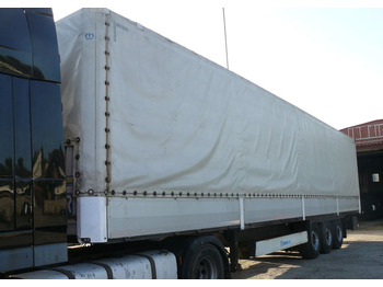 Curtainsider truck Krone SD: picture 3
