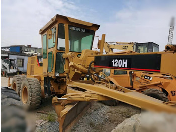 Grader CATERPILLAR 120H: picture 4