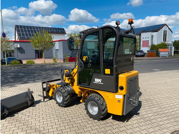 Compact loader Radlader / Hoflader BK906 mit Kabine *INKL.19% MWST*PERKINS*BERGER KRAUS*GABELPAKET*CE*EURO*: picture 3 Compact loader Radlader / Hoflader BK906 mit Kabine *INKL.19% MWST*PERKINS*BERGER KRAUS*GABELPAKET*CE*EURO*: picture 3