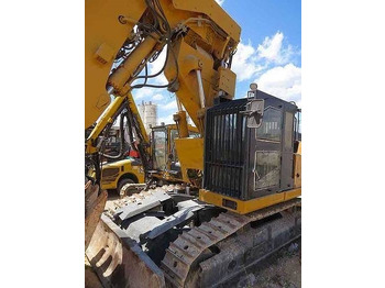 Crawler excavator Liebherr 944C: picture 2