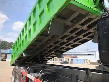 Tipper Howo 371 8x4: picture 3