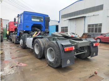 Tractor unit SINOTRUK HOWO