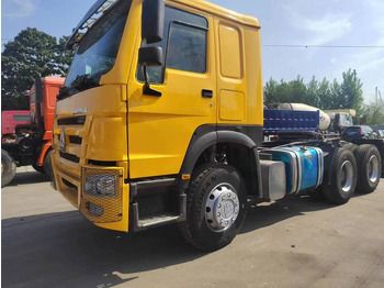 Tractor unit SINOTRUK HOWO