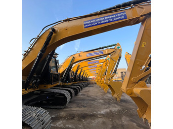Excavator CATERPILLAR 320D2
