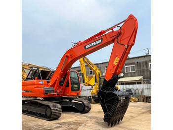 Crawler excavator DOOSAN DX225