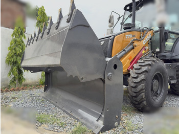 New Backhoe loader CASE 770NX MAGNUM: picture 5