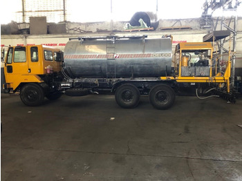 Asphalt distributor DELCO