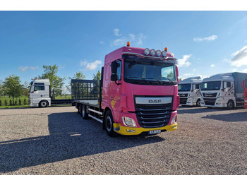 Autotransporter truck DAF XF 460