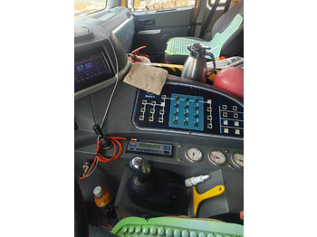 Mobile crane SANY STC1300: picture 4 Mobile crane SANY STC1300: picture 4