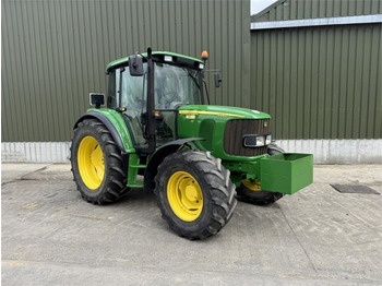 Farm tractor JOHN DEERE 6320
