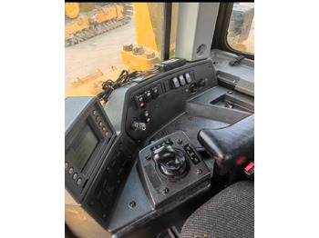 Bulldozer CAT D 8 T: picture 4