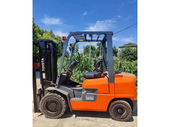 Diesel forklift Toyota FD35: picture 3