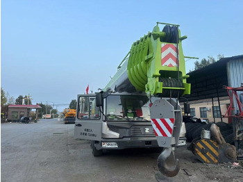 Mobile crane Zoomlion ZTC2000V: picture 4