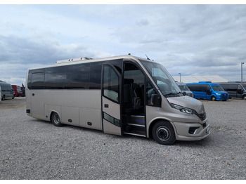 Minibus, Passenger van Iveco Daily: picture 3