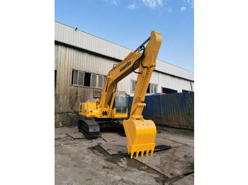 Crawler excavator KOMATSU PC200-7: picture 2