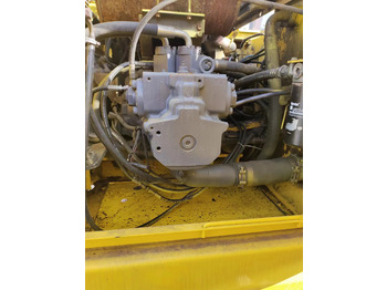 Crawler excavator KOMATSU PC200-7: picture 4