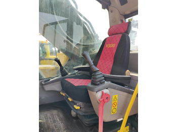 Crawler excavator VOLVO EC480DL: picture 4