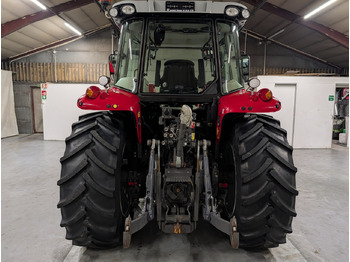Farm tractor Massey Ferguson 5712S: picture 4