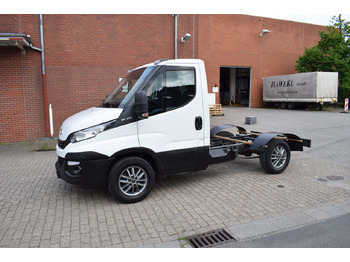 Cab chassis truck Iveco Daily 35 S21 3,0 Automatik Luftfederung Tempomat: picture 2