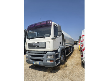 Tank truck MAN TGA 26.320