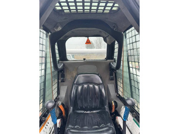 Skid steer loader Bobcat S 300: picture 2
