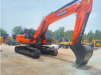 Crawler excavator DOOSAN DX225