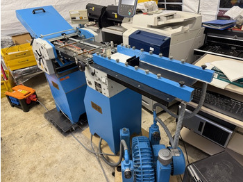 Folding machine