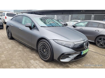 Sedan MERCEDES-BENZ