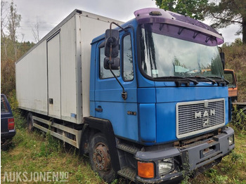 Box truck MAN