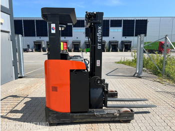 Material handling equipment Skyvemasstruck BT RRE140 B m/lader: picture 4