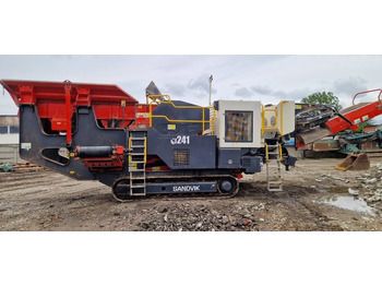 Mobile crusher SANDVIK