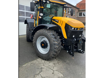 Farm tractor JCB Fastrac 4000