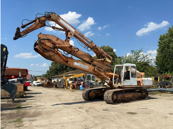 Demolition excavator
