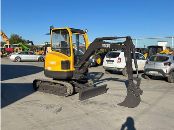 Mini excavator Volvo ECR 28: picture 2