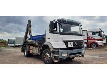 Skip loader truck Mercedes-Benz 1833 Absetzkipper: picture 2