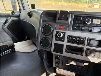 Tractor unit 2016 Renault T460 Tractor Unit: picture 2