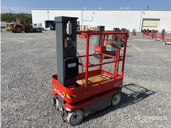 Vertical mast lift SKYJACK