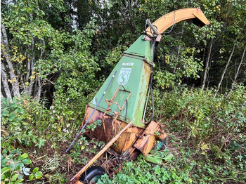 Pull-type forage harvester