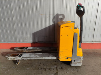 Pallet truck JUNGHEINRICH EJE