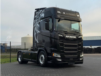 Tractor unit SCANIA S 500