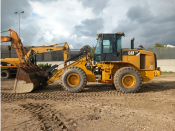 Wheel loader CATERPILLAR 930